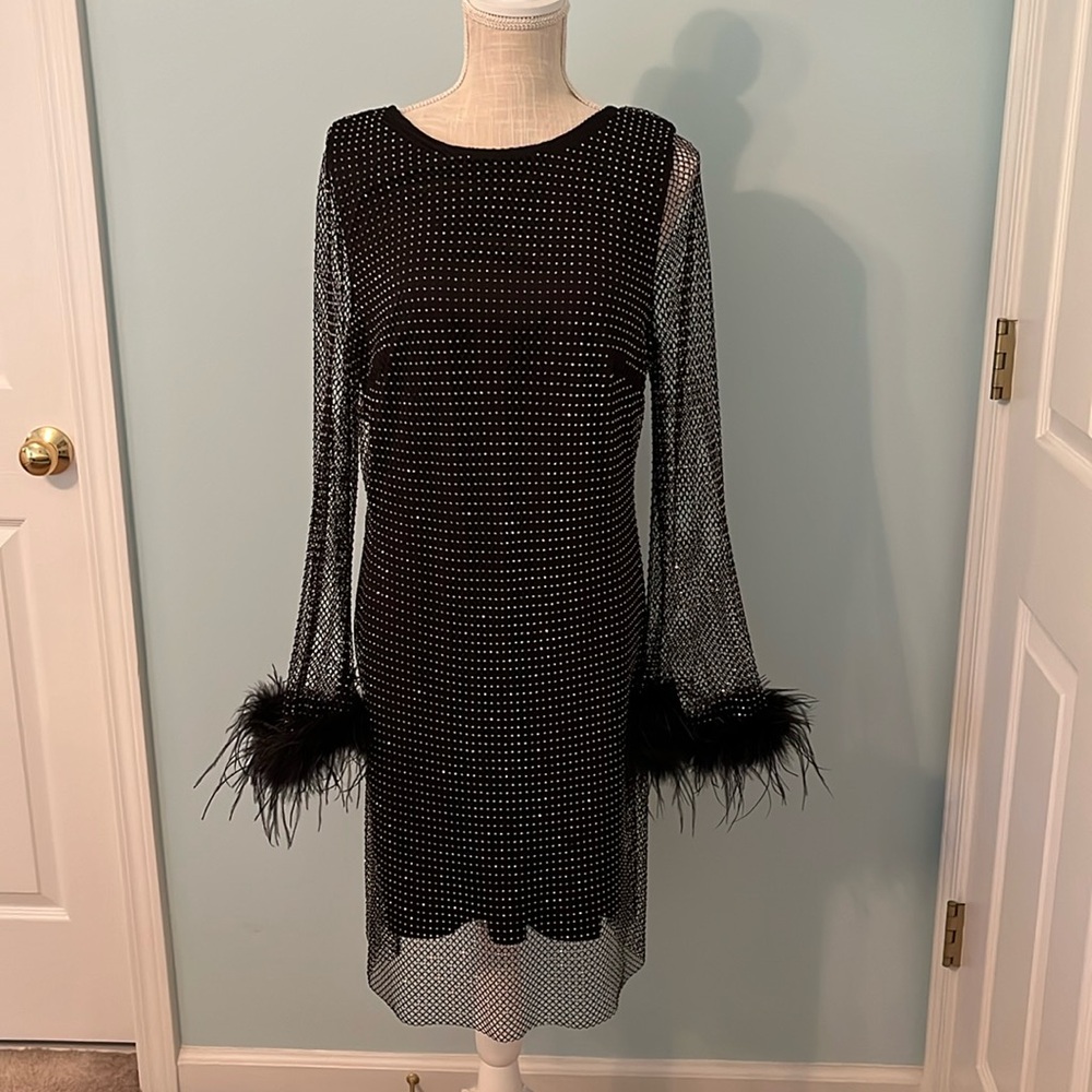 NWT Le Chateau Black Rhinestone Ostrich Feather.  “Life of a Showgirl” style.